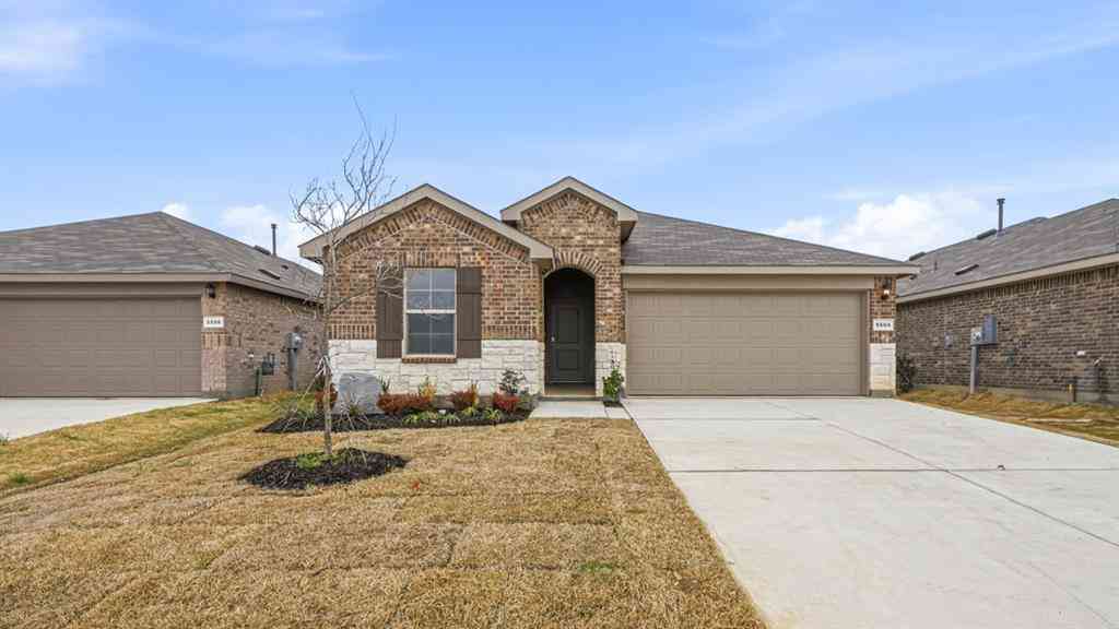 Homes For Sale - 1908 Cherokee Lane<br/> Johnson County, Cleburne, TX 76033