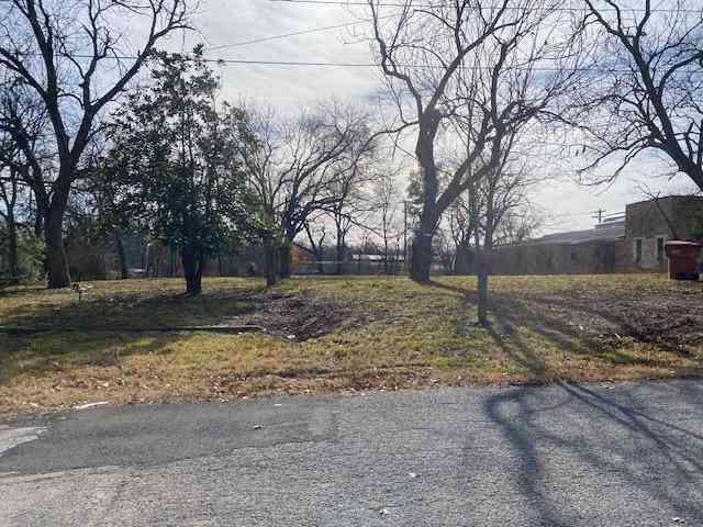 Vacant Land For Sale - 306 E 2nd Street<br/> Bonham, TX 75418
