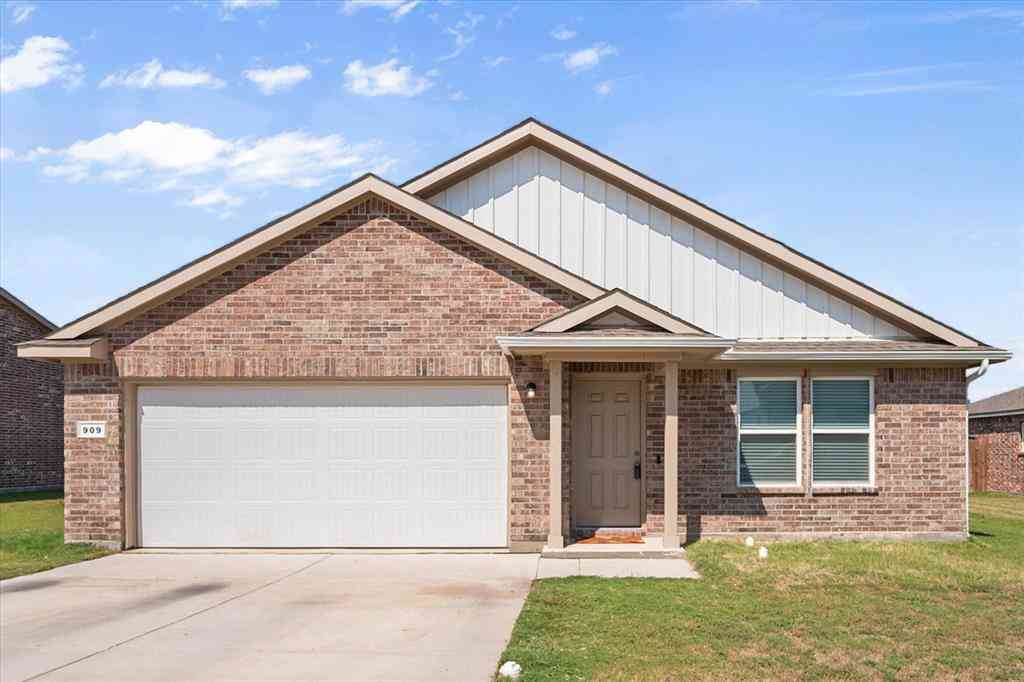 Homes For Sale - 909 Avagail Avenue<br/> Parker County, Springtown, TX 76082