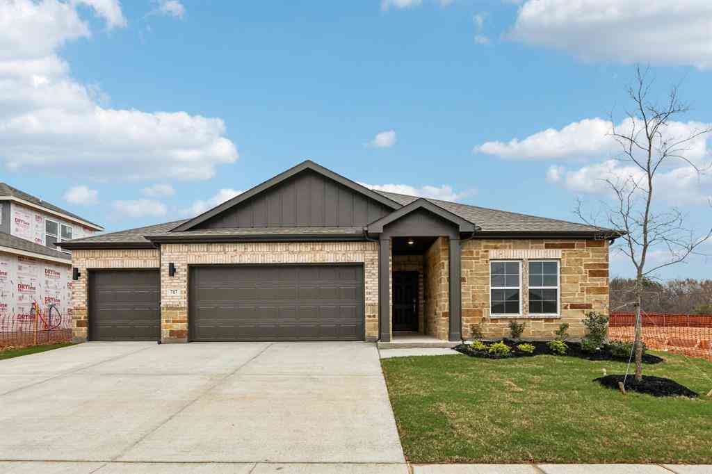 Homes For Sale - 717 Vineyard Way<br/> Kaufman County, Forney, TX 75126