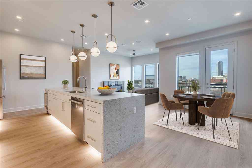 Condo For Sale - 1900 S Ervay Street #512<br/> Dallas County, Dallas, TX 75215