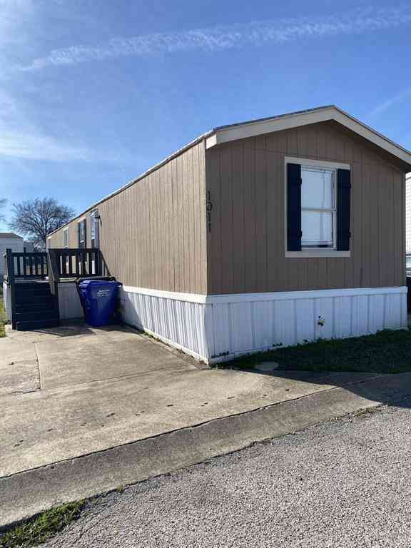 Mobile Home For Sale - 1011 Lavon Court<br/> Royse City, TX 75189