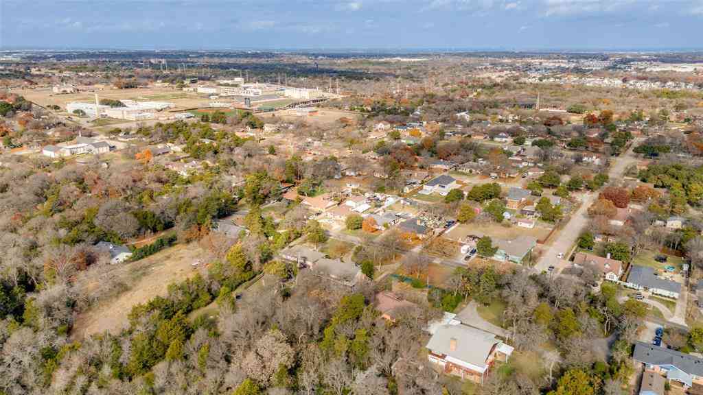 Homes For Sale - 3014 Gladiolus Lane<br/> Dallas, TX 75233