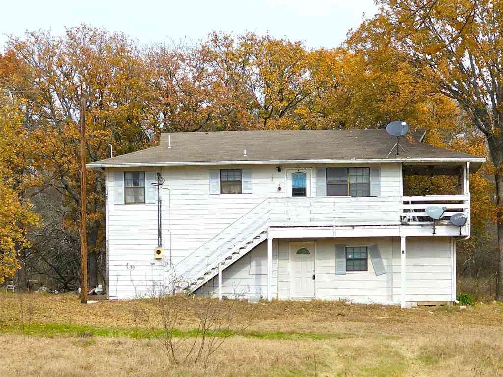 Homes For Sale - 2240 County Road 2162<br/> Barry, TX 75102