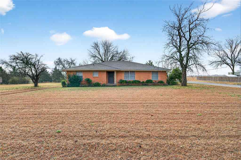 Homes For Sale - 3928 W Houston Street<br/> Grayson County, Sherman, TX 75092