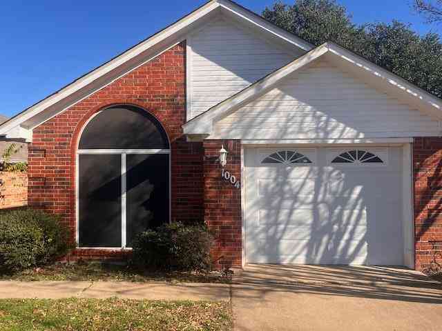 Homes For Sale - 1004 Bull Run<br/> Denton County County, Denton, TX 76209