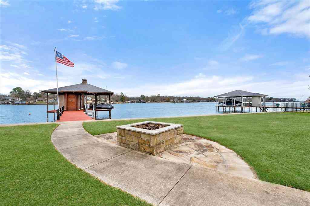 Homes For Sale - 110 Northwood Place<br/> Enchanted Oaks, TX 75156