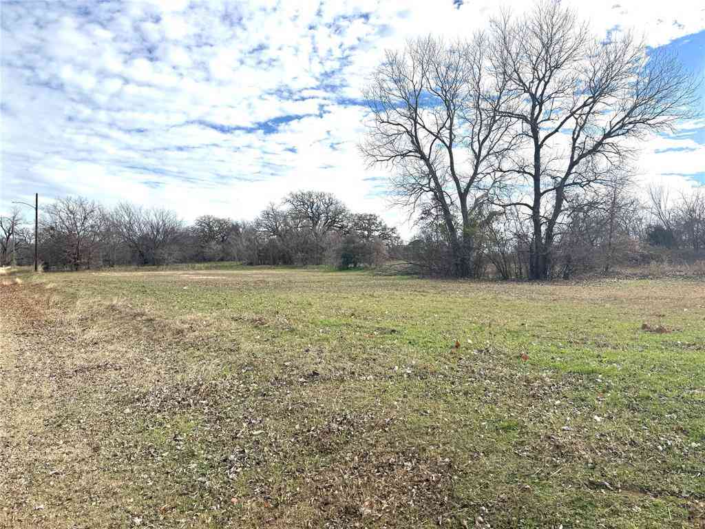 Vacant Land For Sale - 108 N Agnew Street<br/> Boyd, TX 76023