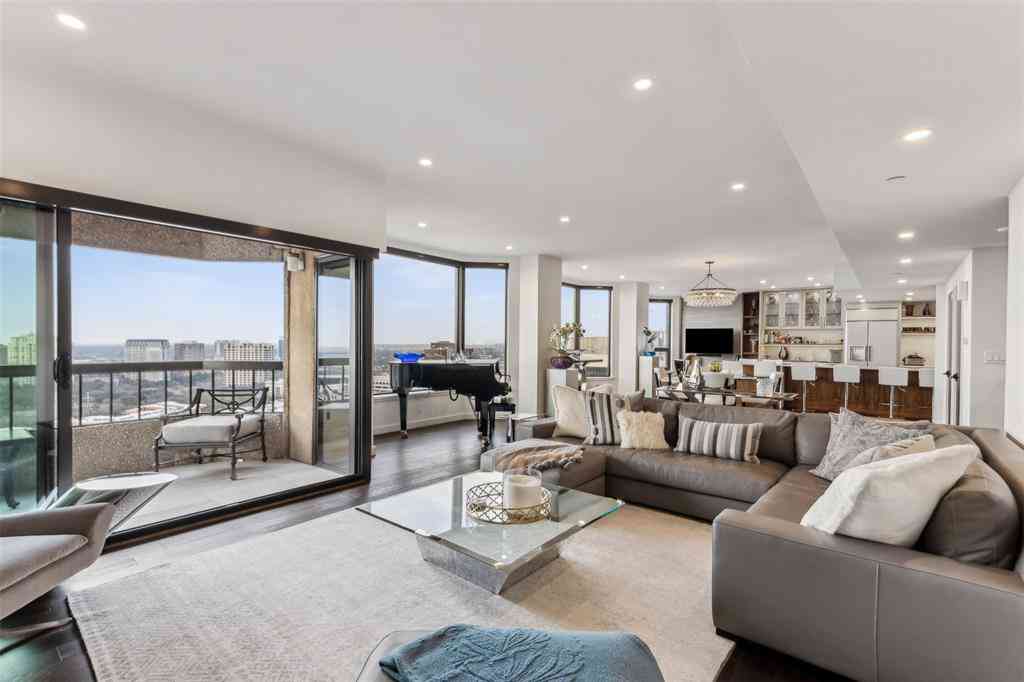 Condo For Sale - 3030 Mckinney Avenue #2305<br/> Dallas County, Dallas, TX 75204