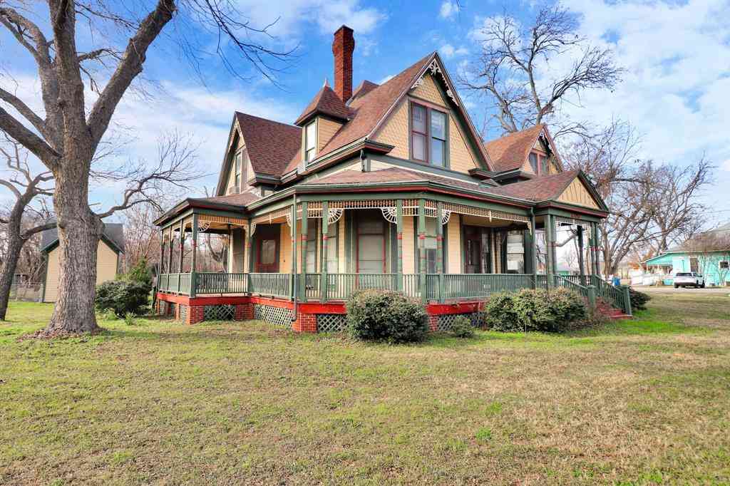 Homes For Sale - 200 S Colorado Street<br/> Hill County, Whitney, TX 76692