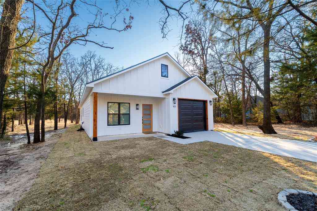 Homes For Sale - 921 Hillburn Drive<br/> Hunt County, West Tawakoni, TX 75474