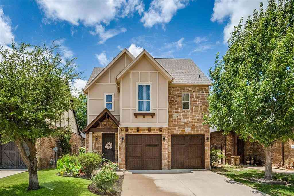 Apartment For Sale - 305 Post View Drive<br/> Aledo, TX 76008