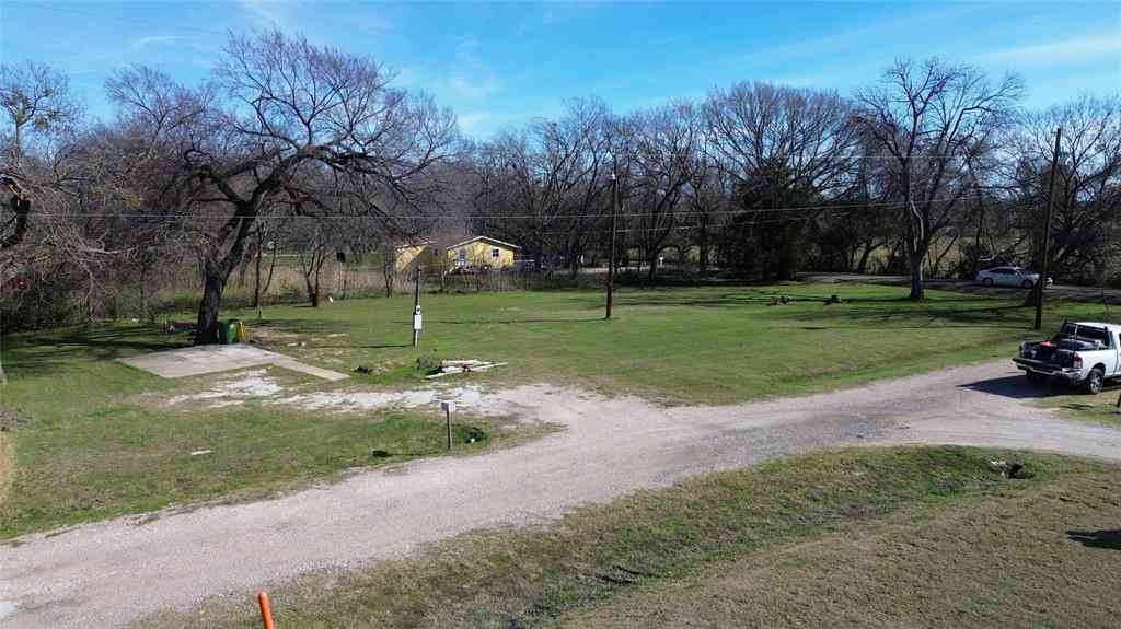 Vacant Land For Sale - 304 N Miller Avenue<br/> Hill County, Hubbard, TX 76648