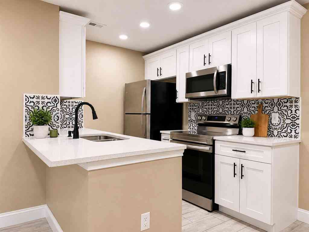 Apartment For Sale - 12802 Midway Road #2015<br/> Dallas, TX 75244