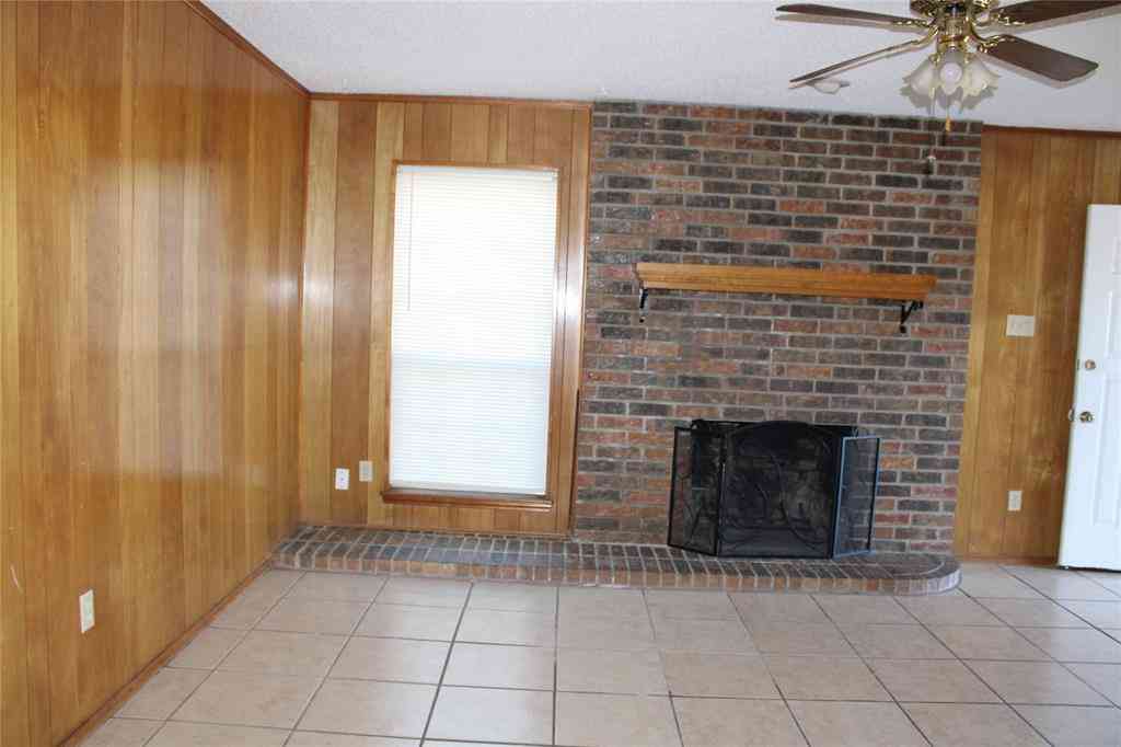 Apartment For Sale - 613 Renfro Street<br/> Burleson, TX 76028