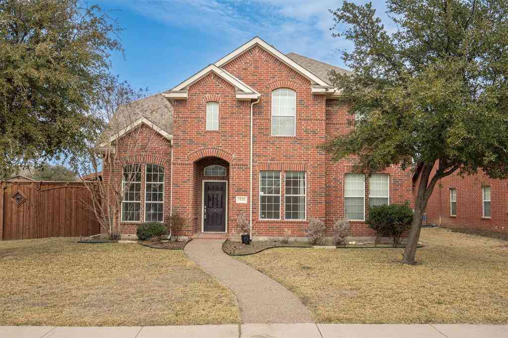 Homes For Sale - 1128 Patch Grove Drive<br/> Denton County County, Frisco, TX 75033