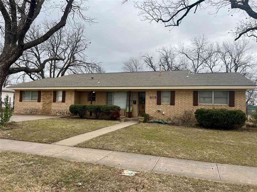 Apartment For Sale - 615 N Patrick Street<br/> Erath County, Dublin, TX 76446