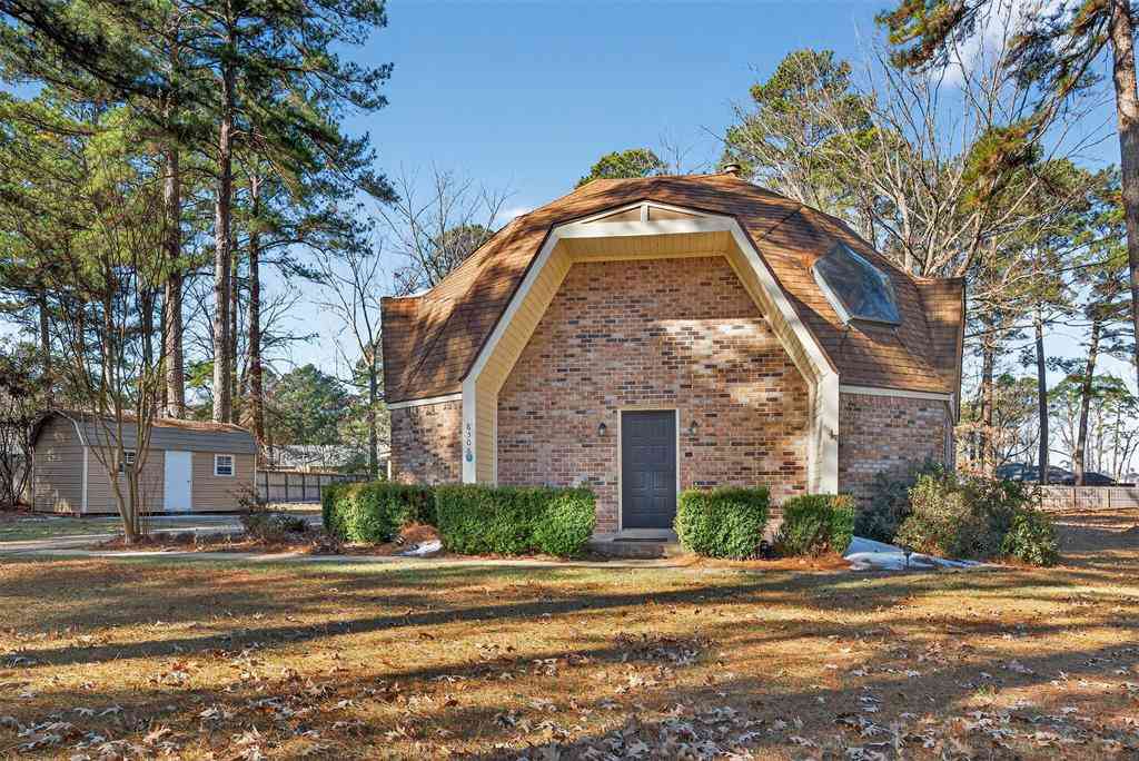 Homes For Sale - 8308 Creekdale Street<br/> Caddo County, Shreveport, LA 71107