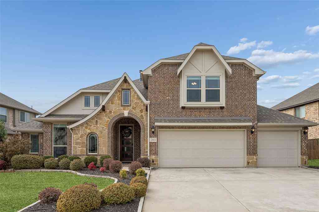 Homes For Sale - 203 Oakcrest Drive<br/> Denton County County, Justin, TX 76247