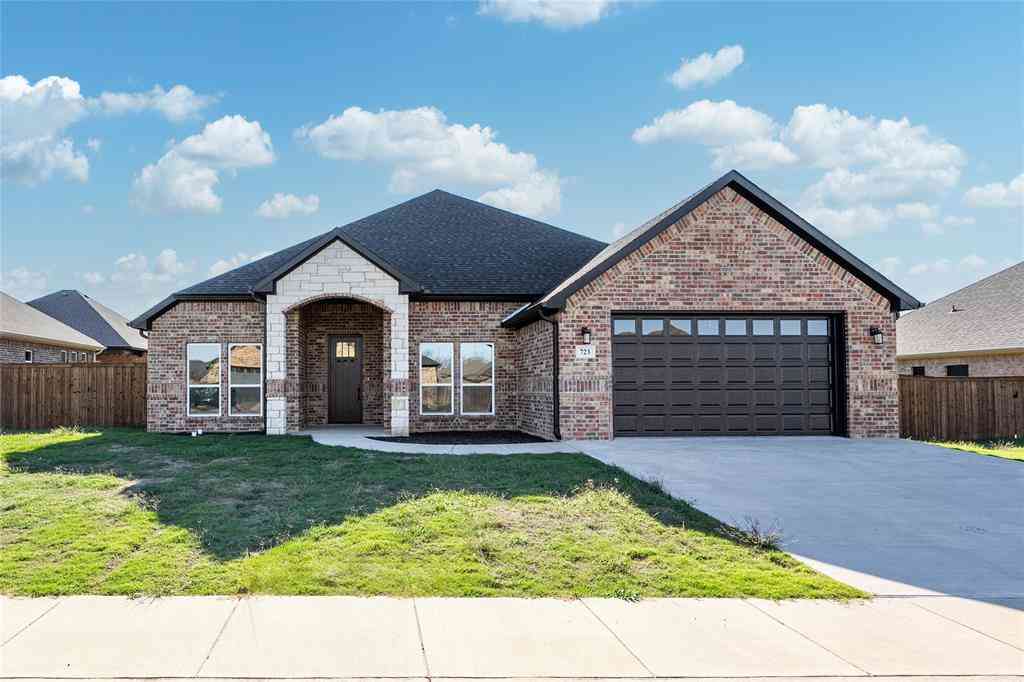Homes For Sale - 723 Cobblestone Circle<br/> Mabank, TX 75147