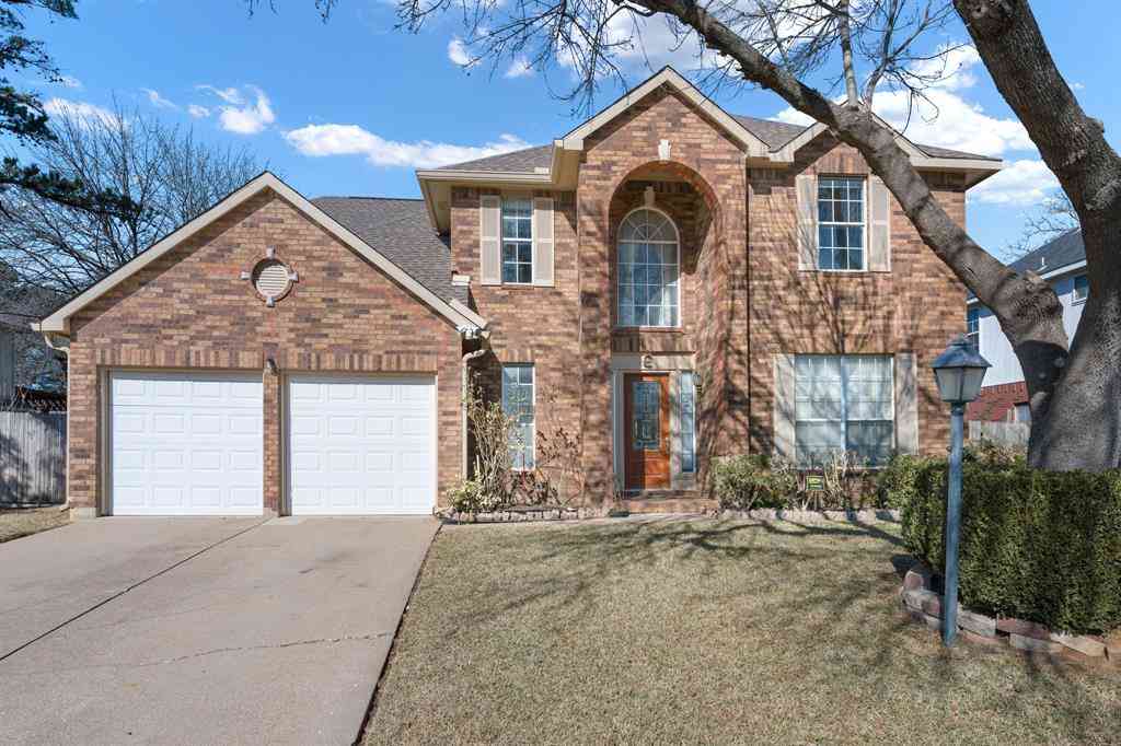 Homes For Sale - 4303 Solitude Court<br/> Arlington, TX 76017
