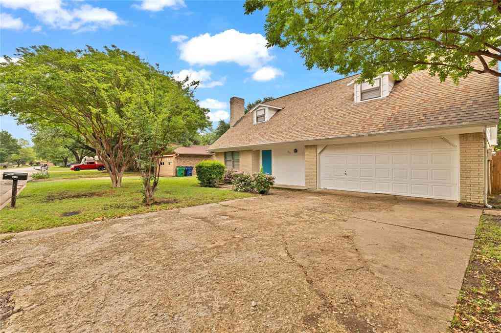 Homes For Sale - 205 San Jacinto Court<br/> Ellis County, Waxahachie, TX 75165