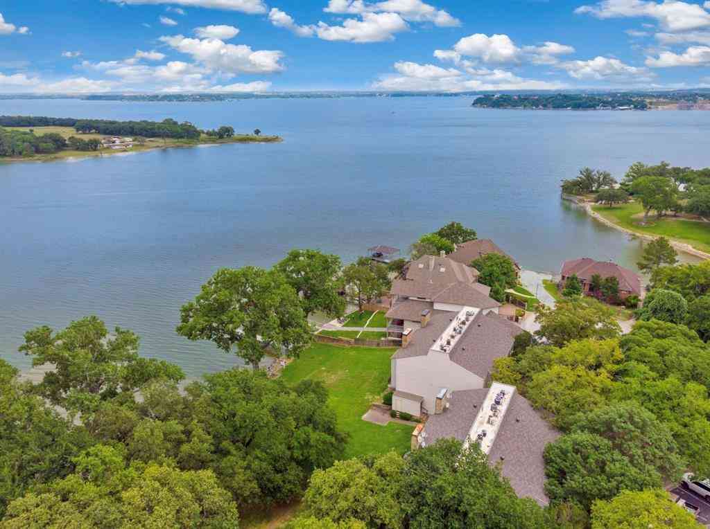 Condo For Sale - 388 Driftwood Court #3<br/> Azle, TX 76020