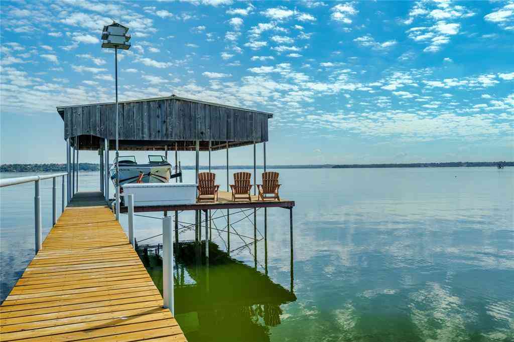 Homes For Sale - 218 N Broadway Road<br/> Azle, TX 76020