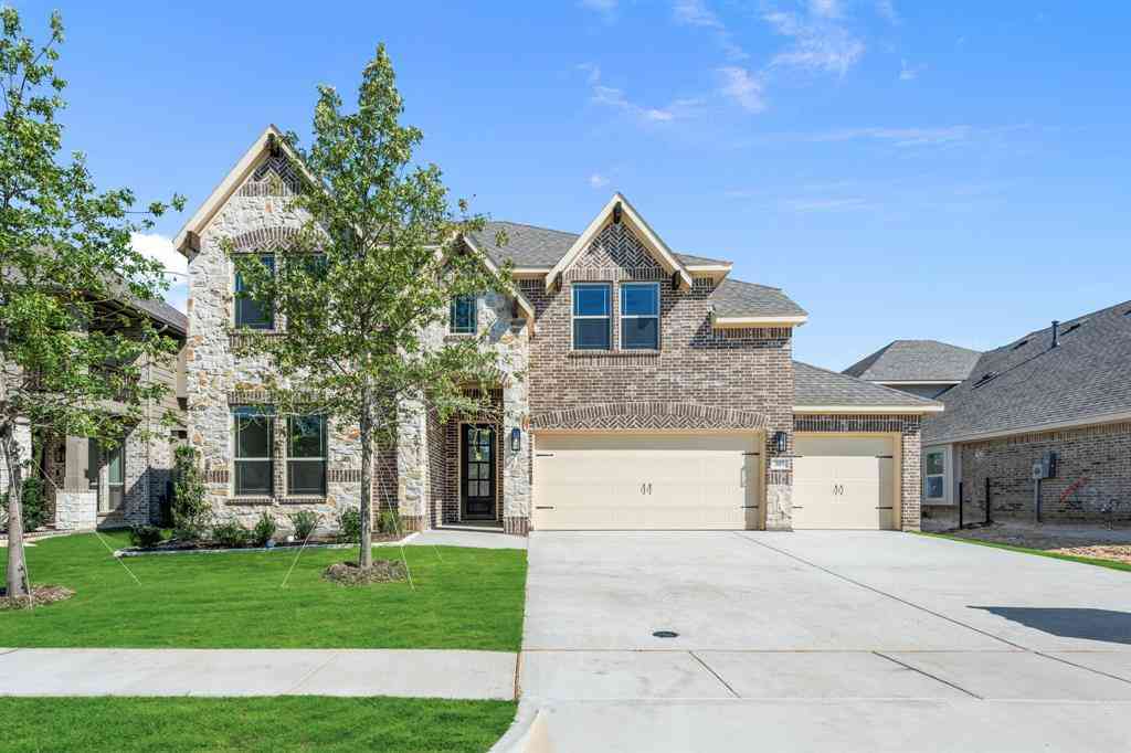 Homes For Sale - 305 Bowrider Lane<br/> Granbury, TX 76049