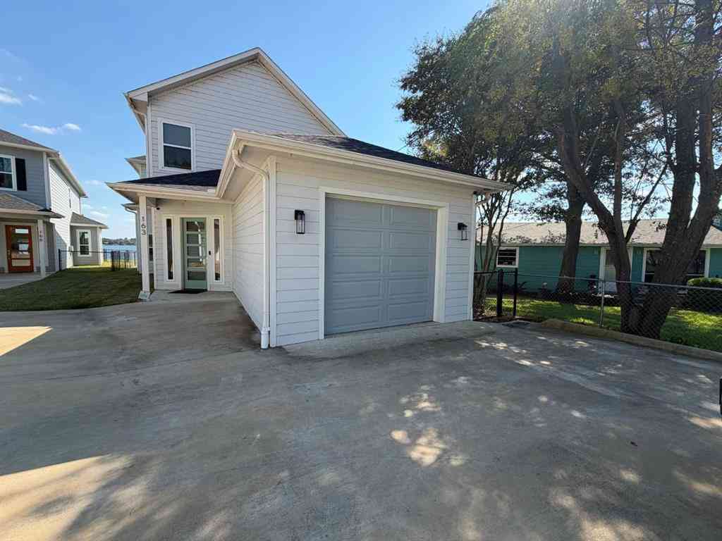 Homes For Sale - 163 Palisade Drive<br/> Mabank, TX 75156