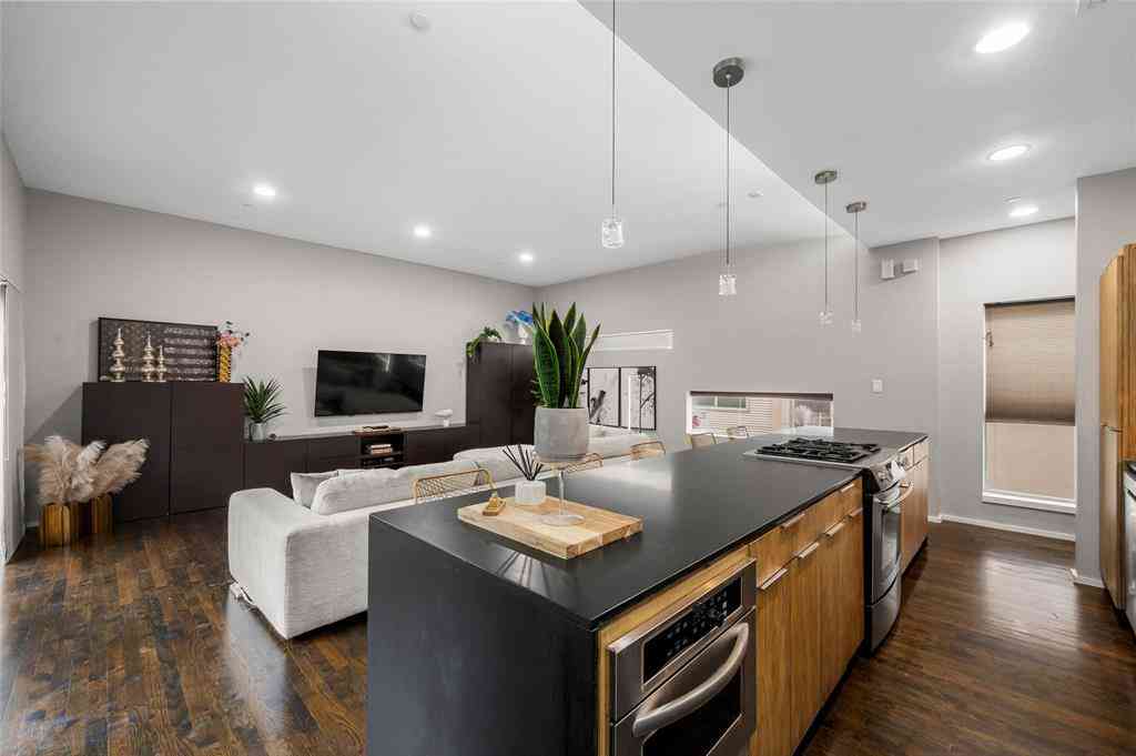 Condo For Sale - 5205 Capitol Avenue #9<br/> Dallas, TX 75206