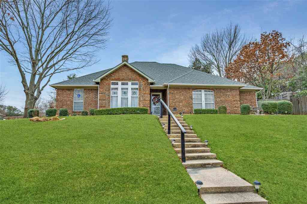 Homes For Sale - 2120 Meadowview Court<br/> Garland, TX 75043