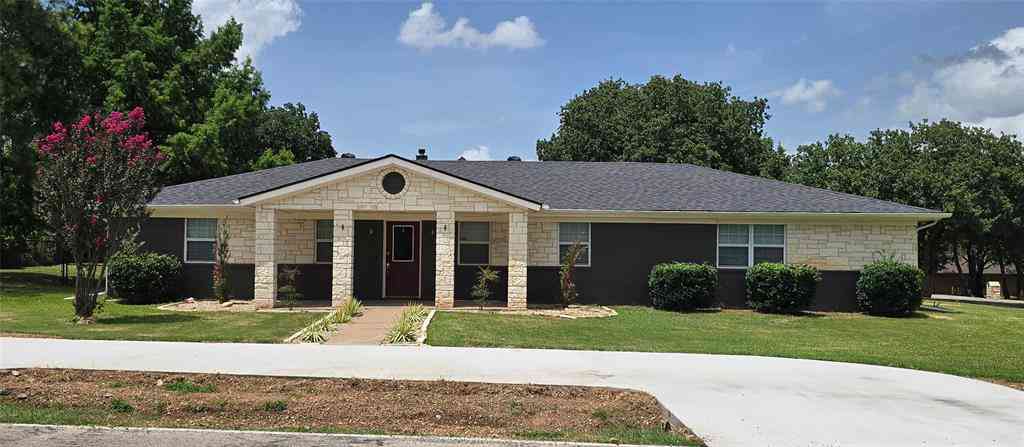 Homes For Sale - 6920 Westover Drive<br/> Granbury, TX 76049