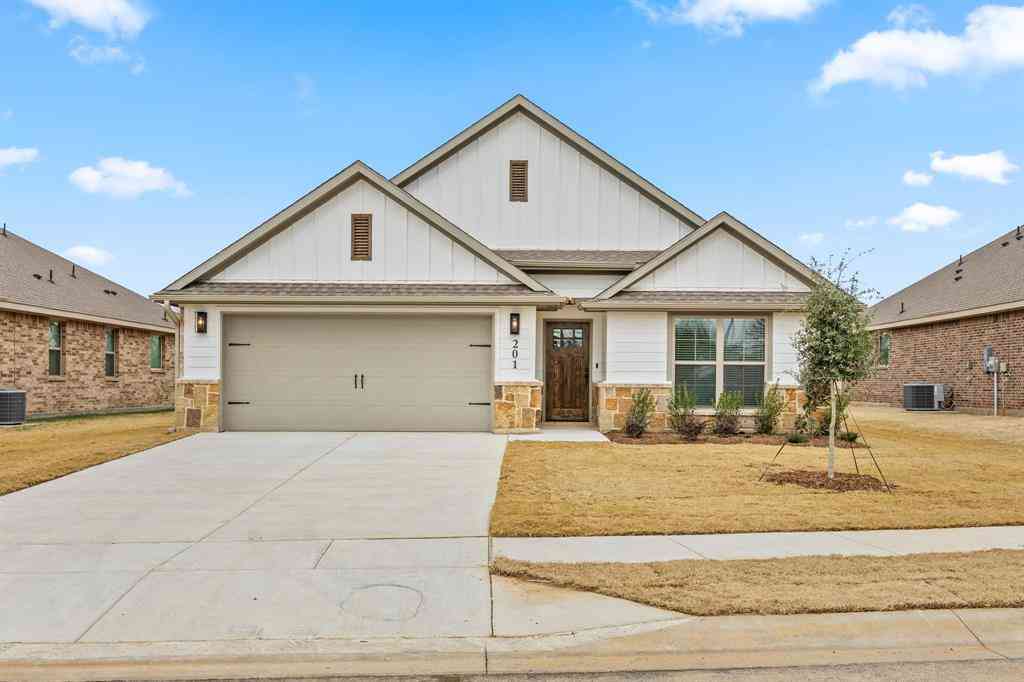 Homes For Sale - 1401 Oak Valley<br/> Denton County County, Denton, TX 76209