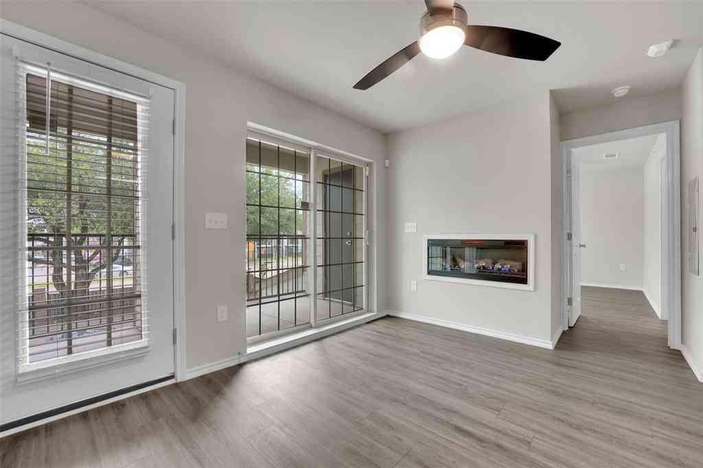 Condo For Sale - 6108 Abrams Road #211<br/> Dallas, TX 75231