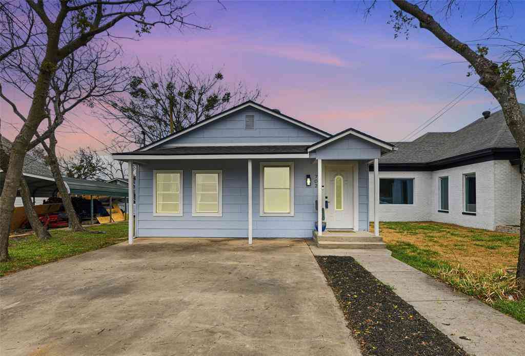 Homes For Sale - 702 N Church Street<br/> Decatur, TX 76234