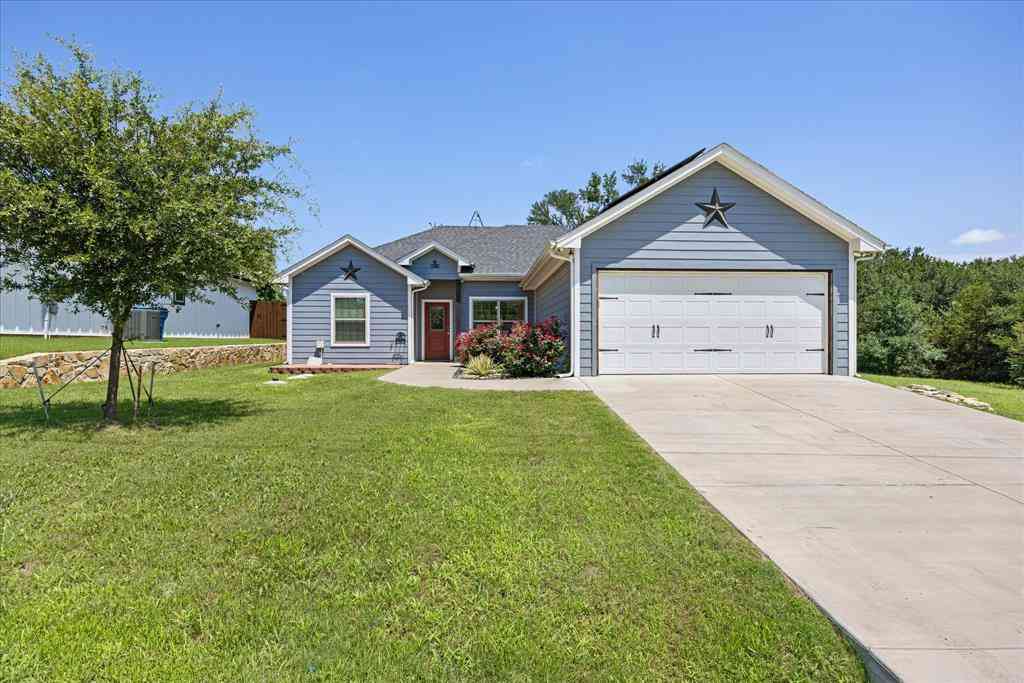 Homes For Sale - 2206 Navasota Street<br/> Granbury, TX 76048