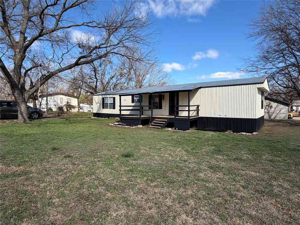 Mobile Home For Sale - 3601 Hedge Row Street<br/> Granbury, TX 76048