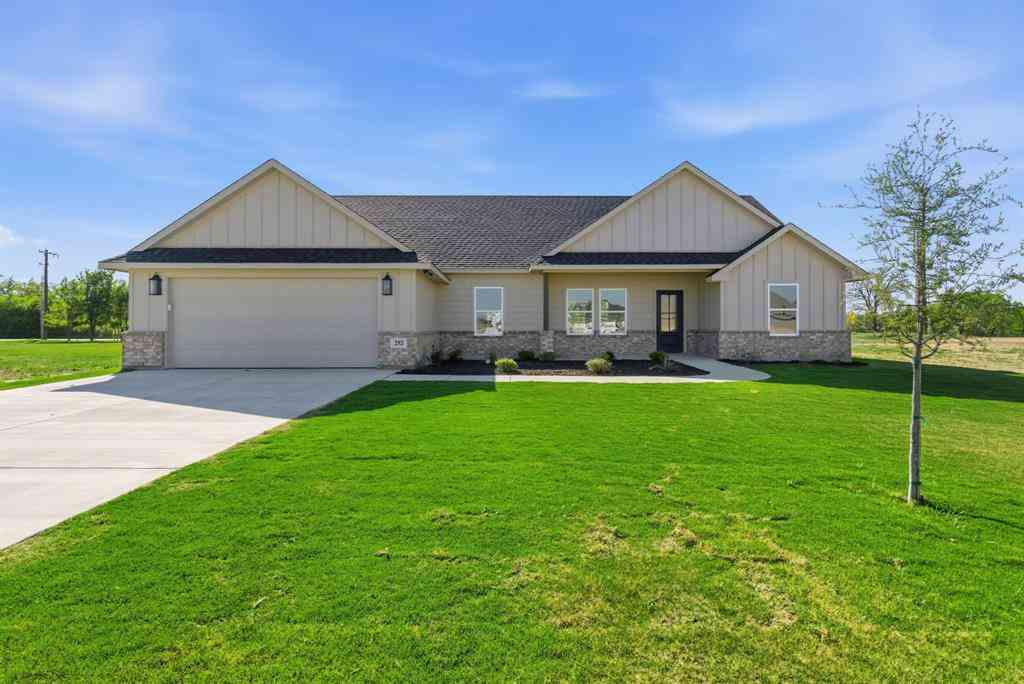 Homes For Sale - 252 Yawney Drive<br/> Hood County, Lipan, TX 76462