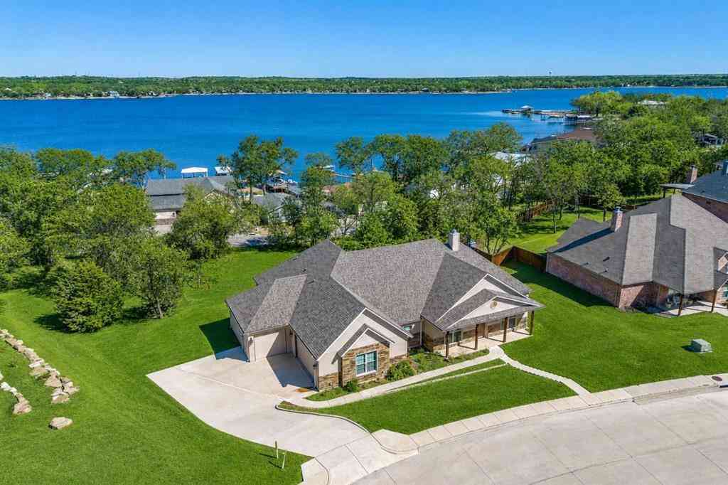 Homes For Sale - 3616 Overlook Manor<br/> Parker County, Weatherford, TX 76087