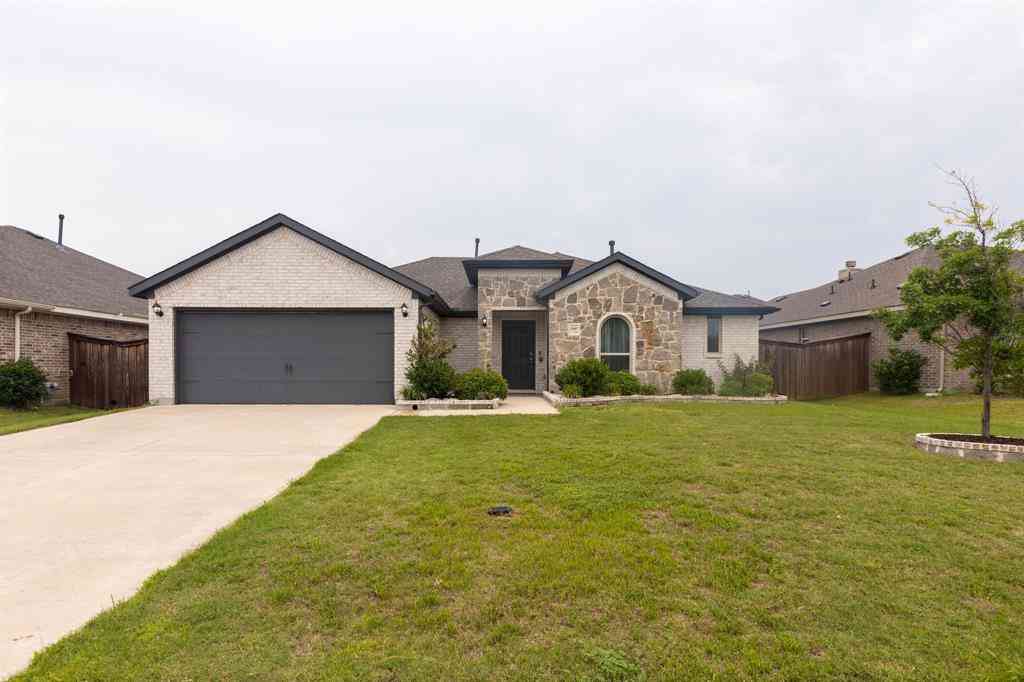 Homes For Sale - 5507 Huffines Boulevard<br/> Rockwall County, Royse City, TX 75189