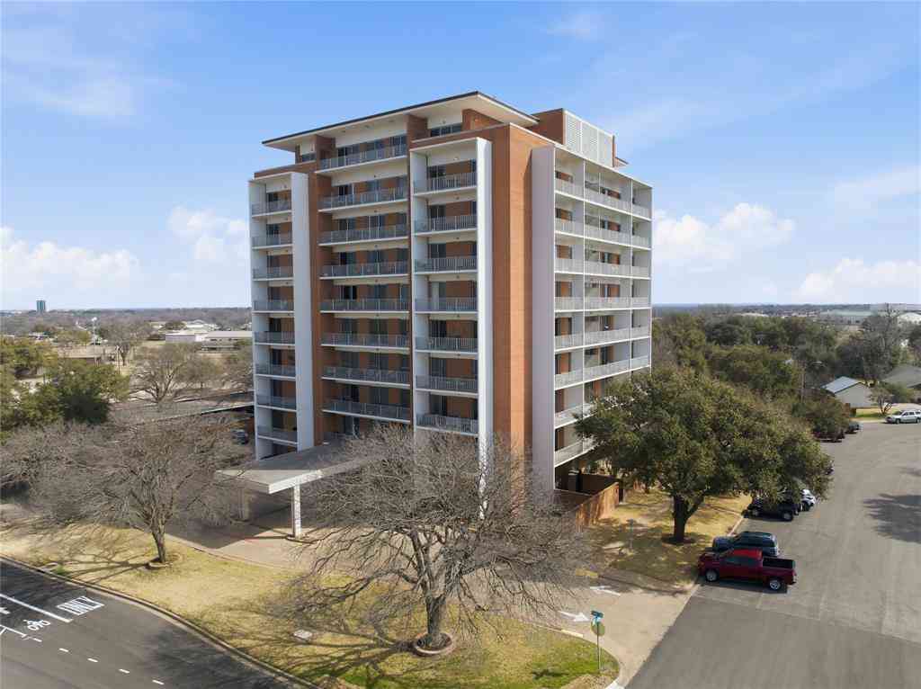 Condo For Sale - 4924 Cobbs Drive #9C<br/> Waco, TX 76710