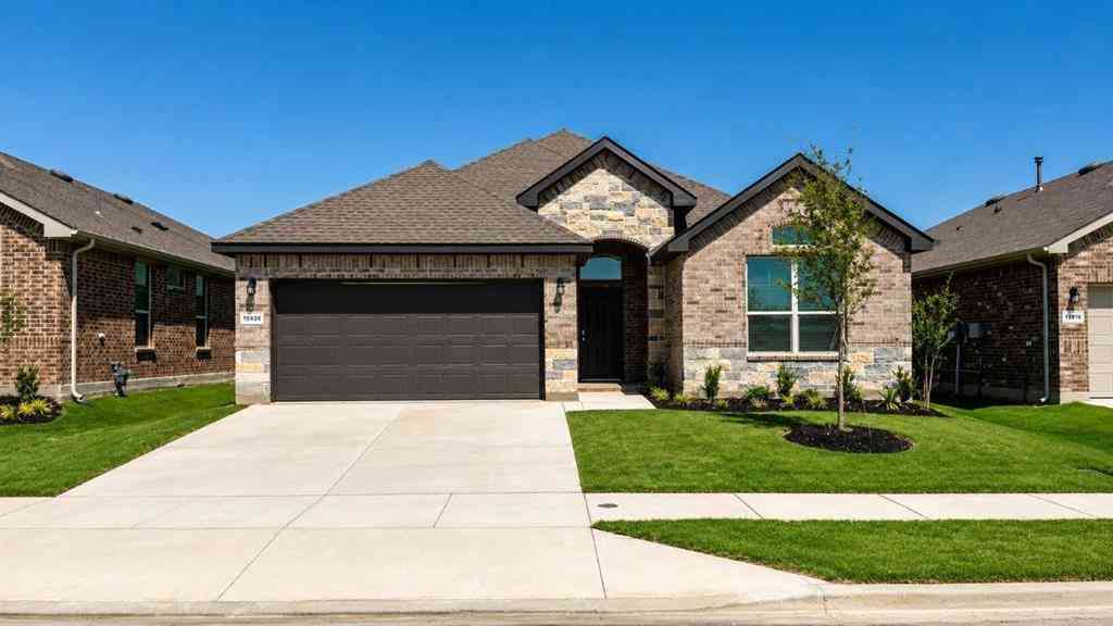 Homes For Sale - 15920 Stableford Road<br/> Denton County County, Fort Worth, TX 76247