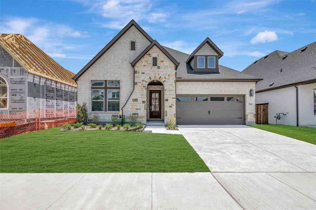 Homes For Sale - 7829 Pondview Lane<br/> Tarrant County, Fort Worth, TX 76123