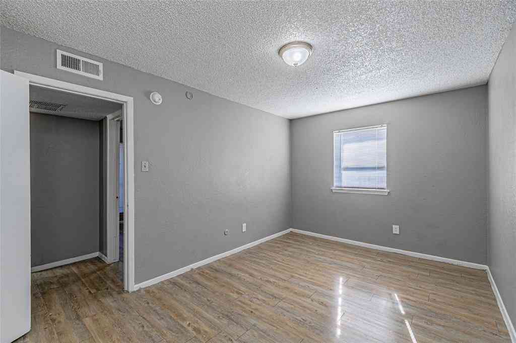 Apartment For Rent - 2900 South Freeway<br/> Fort Worth, TX 76104
