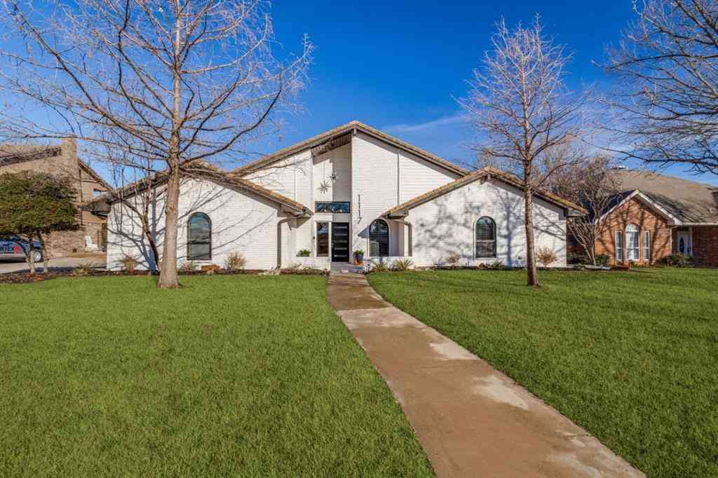Homes For Sale - 1117 Sunset Drive<br/> Denton County County, Trophy Club, TX 76262
