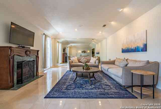 Apartment For Sale - 8033 N New Braunfels Ave #500C<br/> San Antonio, TX 78209