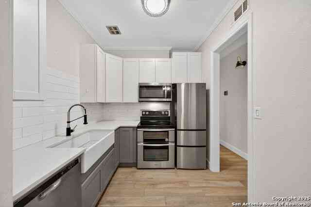Apartment For Sale - 7711 Broadway Street Unit 8b #8B<br/> San Antonio, TX 78209