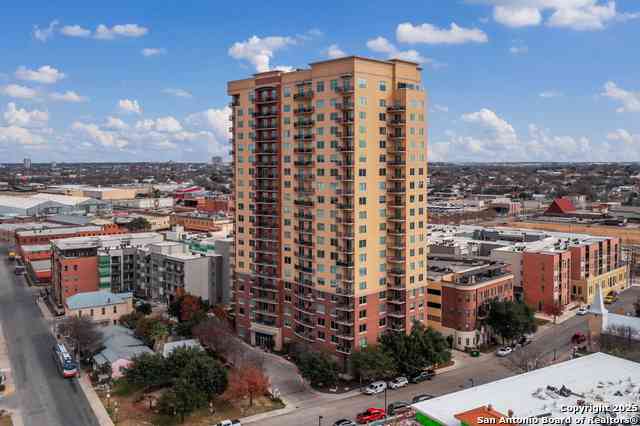 Apartment For Sale - 215 N Center St. #1005<br/> San Antonio, TX 78202