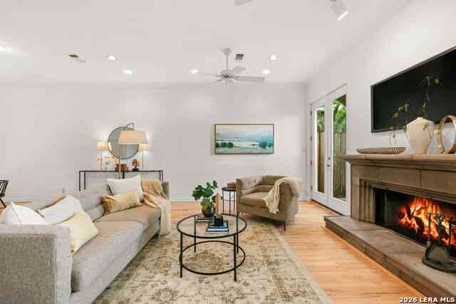 Townhouse For Sale - 137 Saint Dennis #137<br/> San Antonio, TX 78209